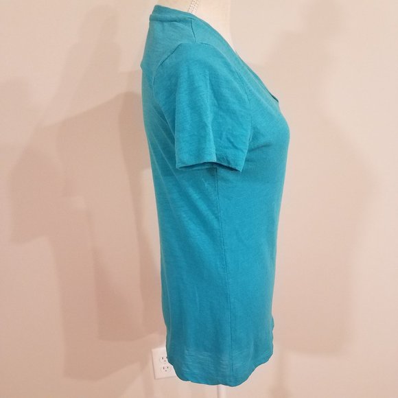 3/$15 Mossimo Turquoise Tee M - Picture 3 of 8